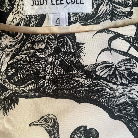 Fabulous vintage Judy Lee Cole Black and Ivory Toile Skirt Fully lined. Size 4 - Picture 6 of 6